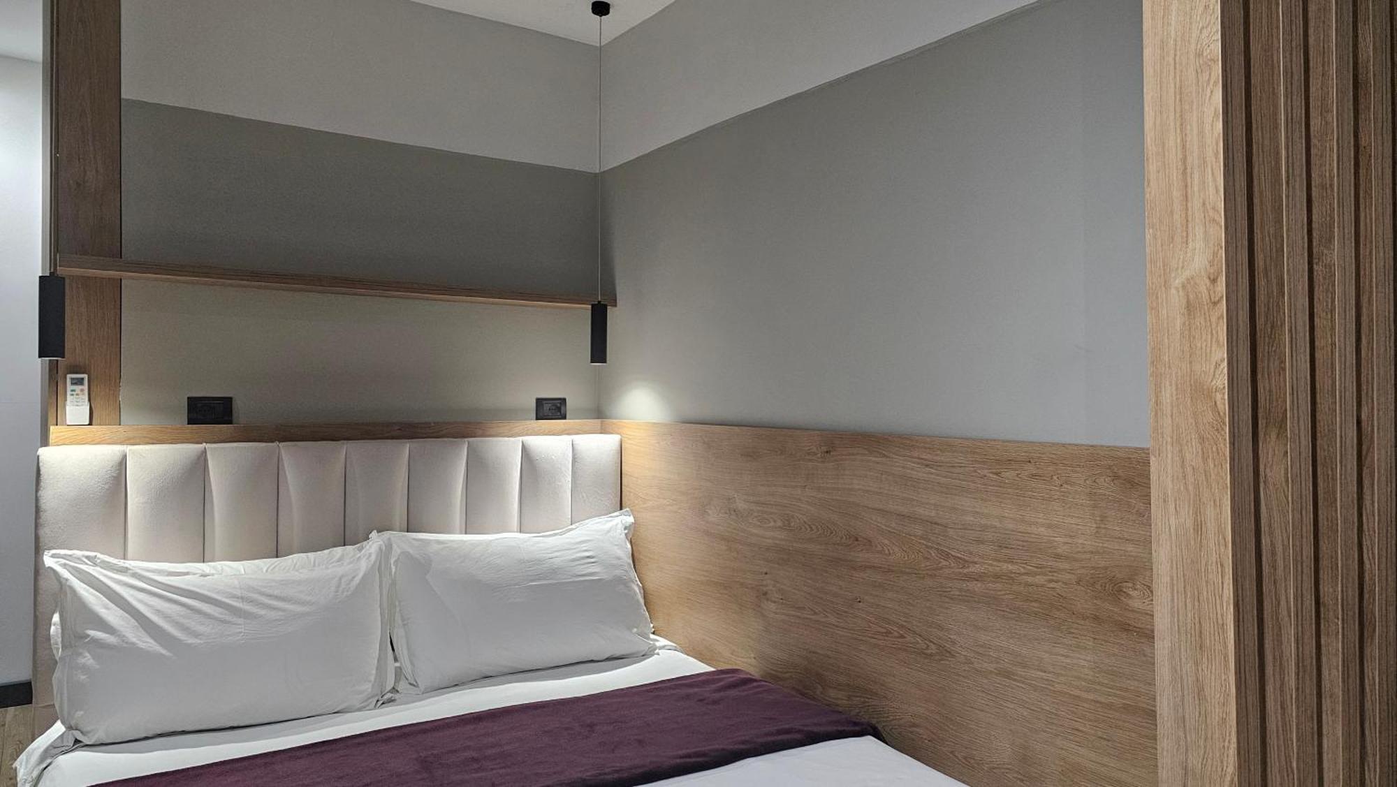 Tam Serviced Studio Apartments Next To Blloku Tirana Exterior photo